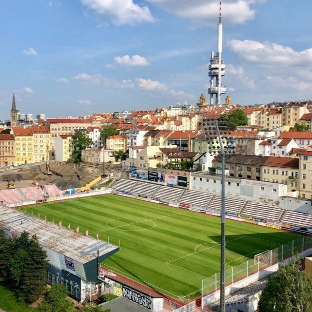 BÉČKO ??? Sparta a Žižkov! ? V neděli čeká naše béčko v II. lize utkání s @fkvz1903 na jejím stadionu na Seifertce. Dorazte podpořit naše naděje a také si užít tradiční žižkovskou snídani na stadionu ? V nabídce bude vedle klasických pochutin zabijačkové menu, jitrnice, klobásky, škvarky atd. A samozřejmě pivko ??? Takže sparťanský plán na nedělní den je jasný, na snídani na béčko na Viktorce, na oběd někam do letenských hospod a večer na áčko na Letnou s Pardubicemi ? Sparta tempo! ⚽???? Výkop na Seifertce je v neděli v tradičních 10:15 hod. a vstupenky si je možno zakoupit již teď v síti @enigoo.cz v předprodeji. Pokud nebude kapacita stadionu vyprodána v předprodeji, budou též na pokladnách stadionu #acsparta #spartaforever #spartaazizkov #zizkov #spartatempo